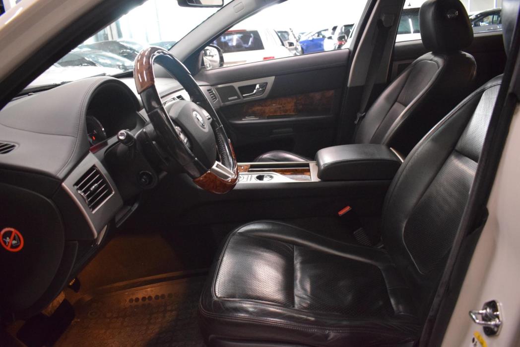 JAGUAR XF 2010