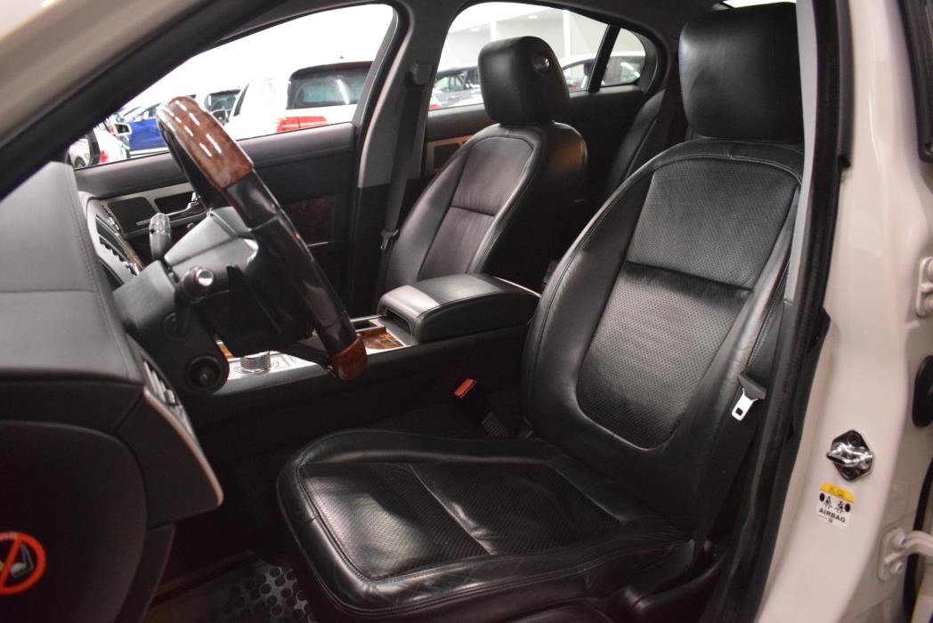 JAGUAR XF 2010