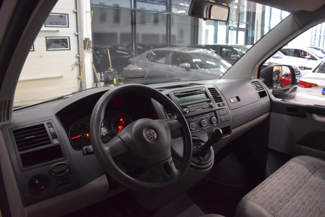 VOLKSWAGEN Transporter 2011