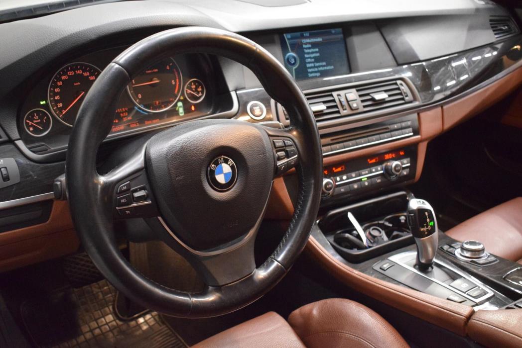 BMW 520 2011