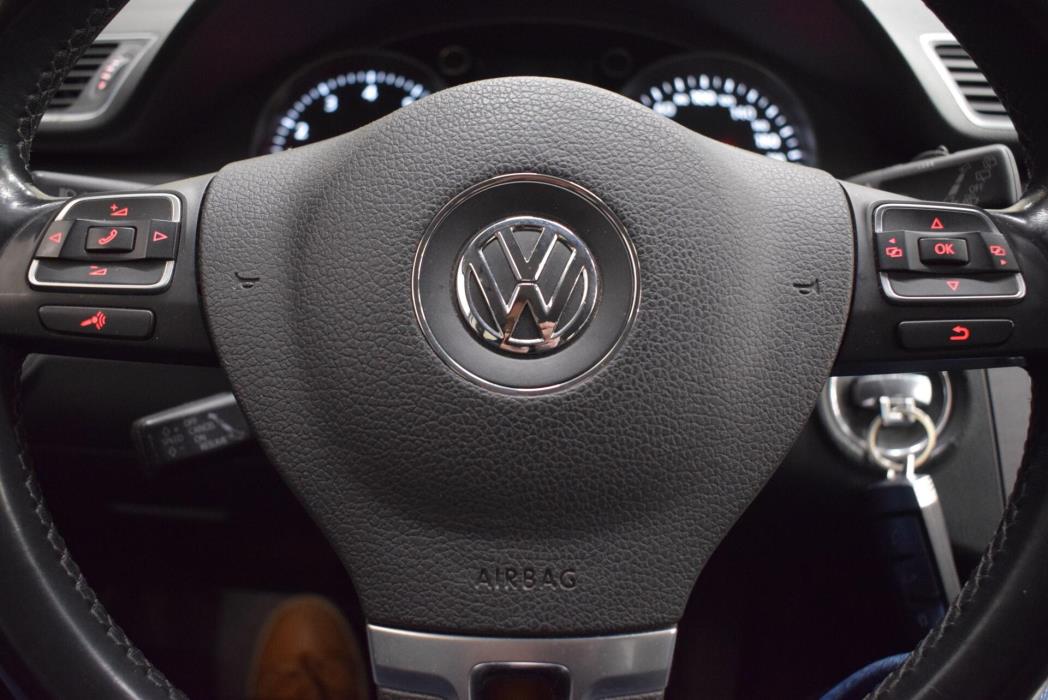 VOLKSWAGEN Passat 2013