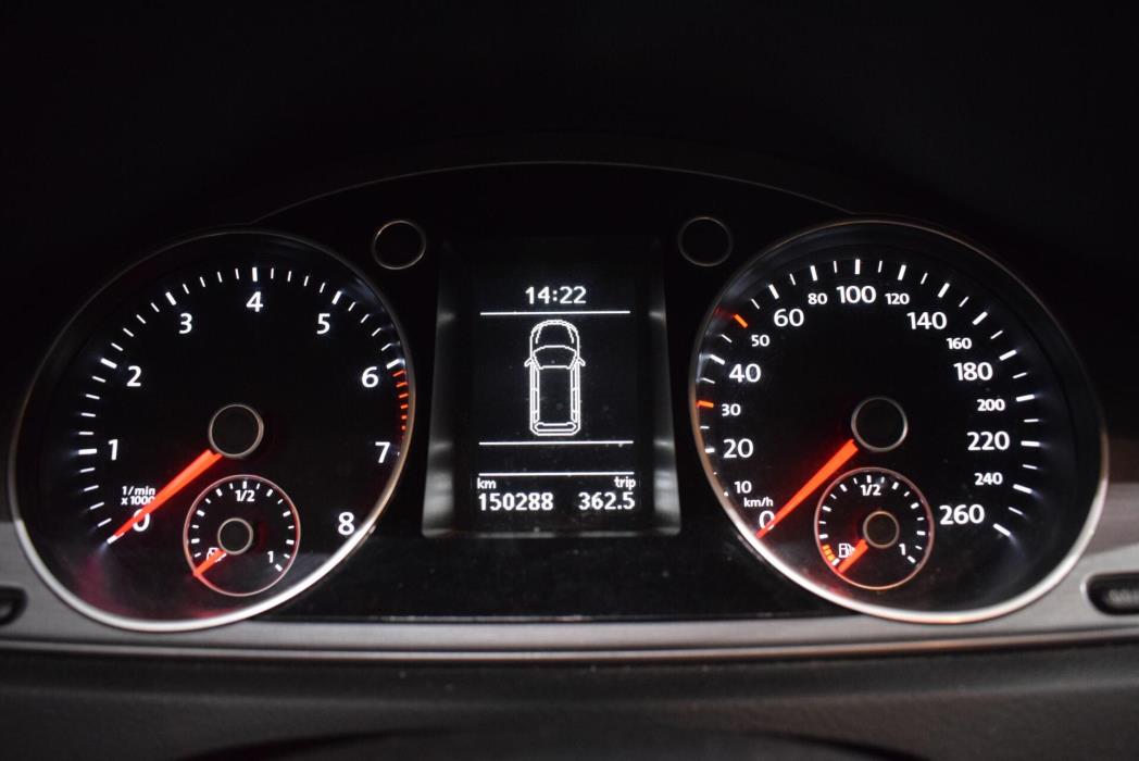 VOLKSWAGEN Passat 2013