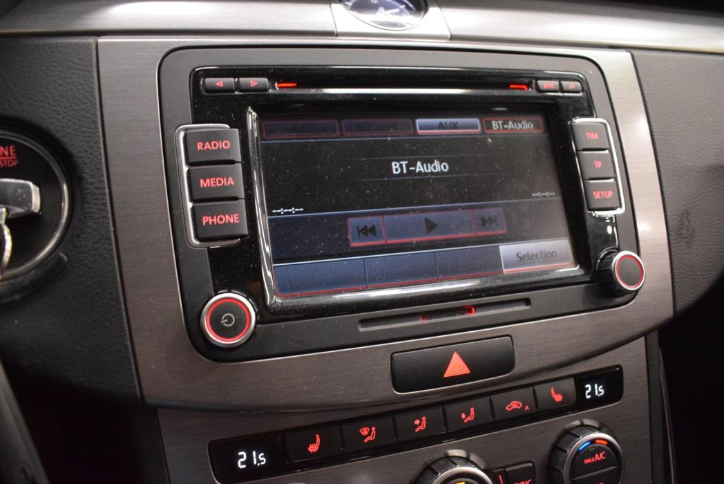 VOLKSWAGEN Passat 2013