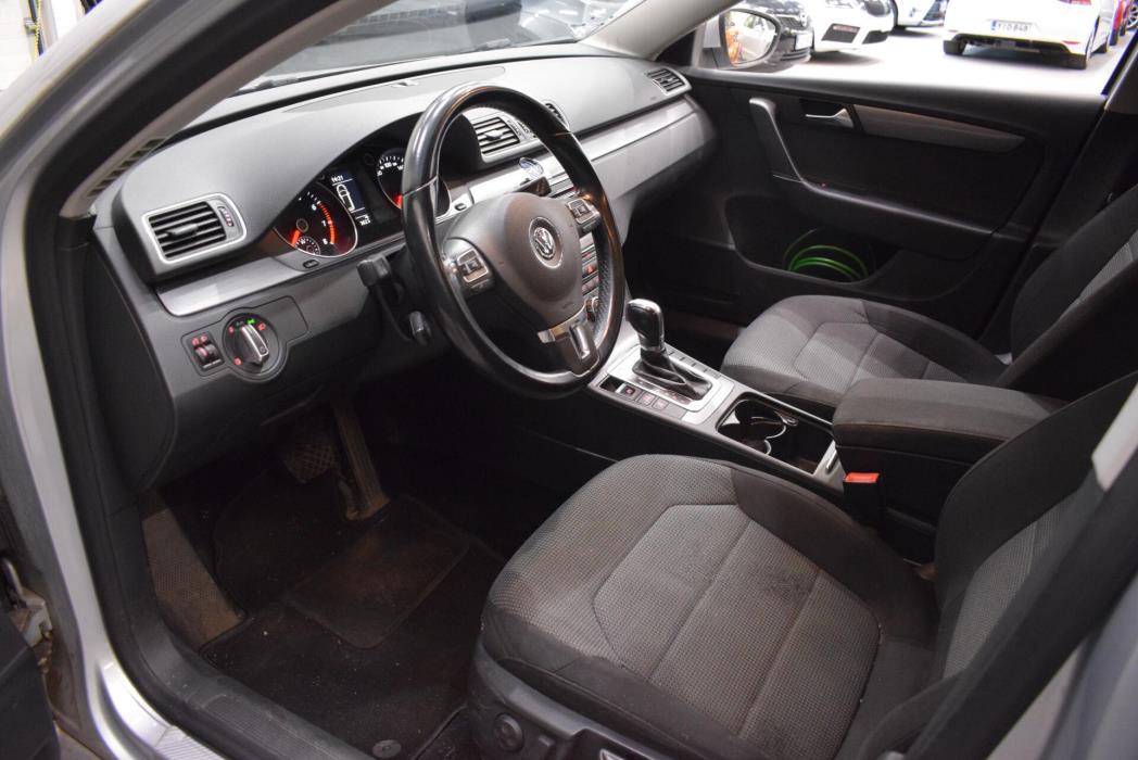 VOLKSWAGEN Passat 2013
