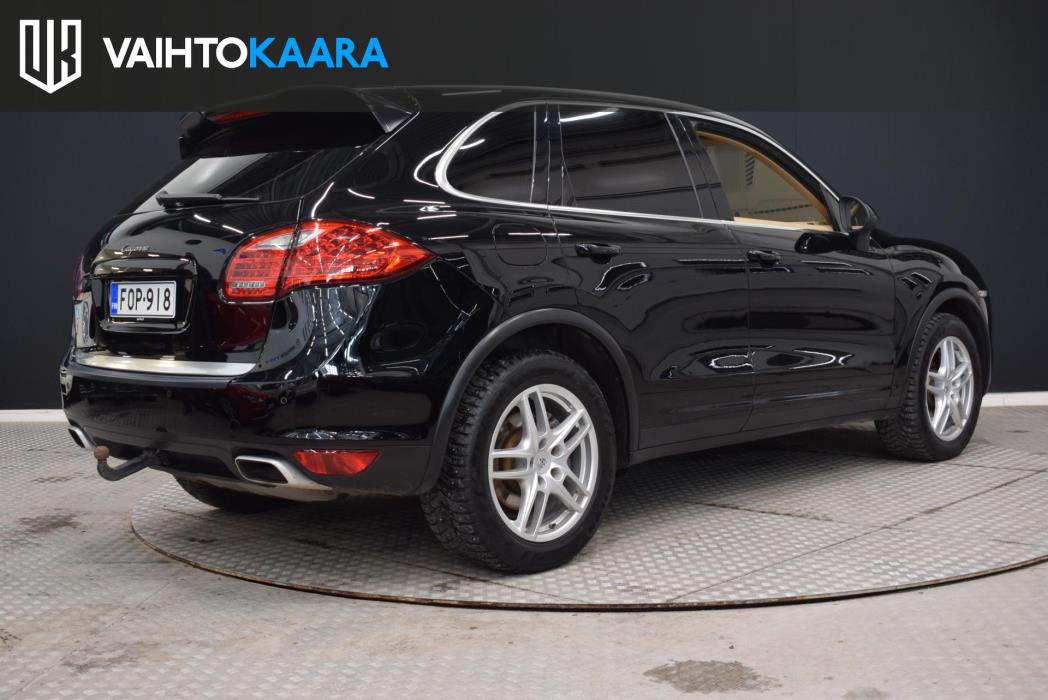 PORSCHE Cayenne 2012