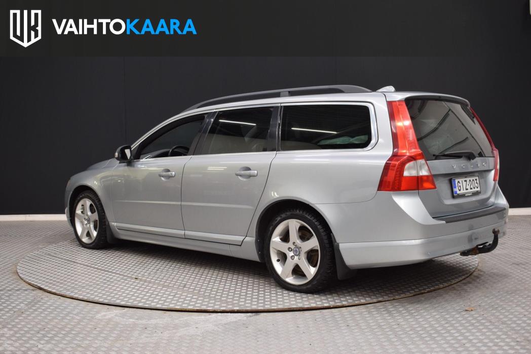 VOLVO V70 2010