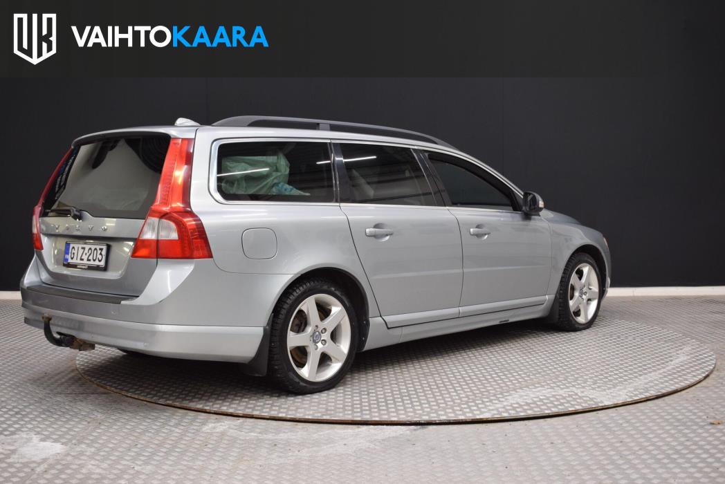 VOLVO V70 2010