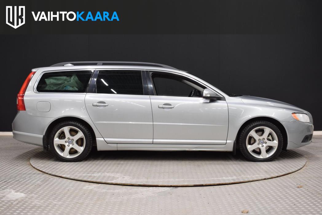 VOLVO V70 2010