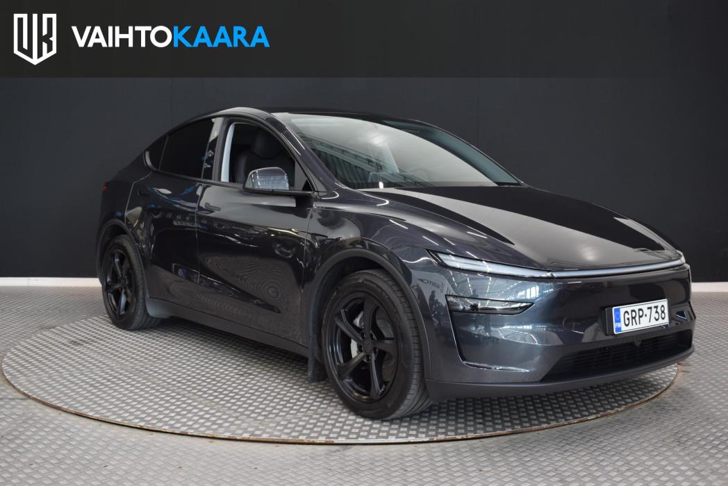 TESLA Model Y 2025