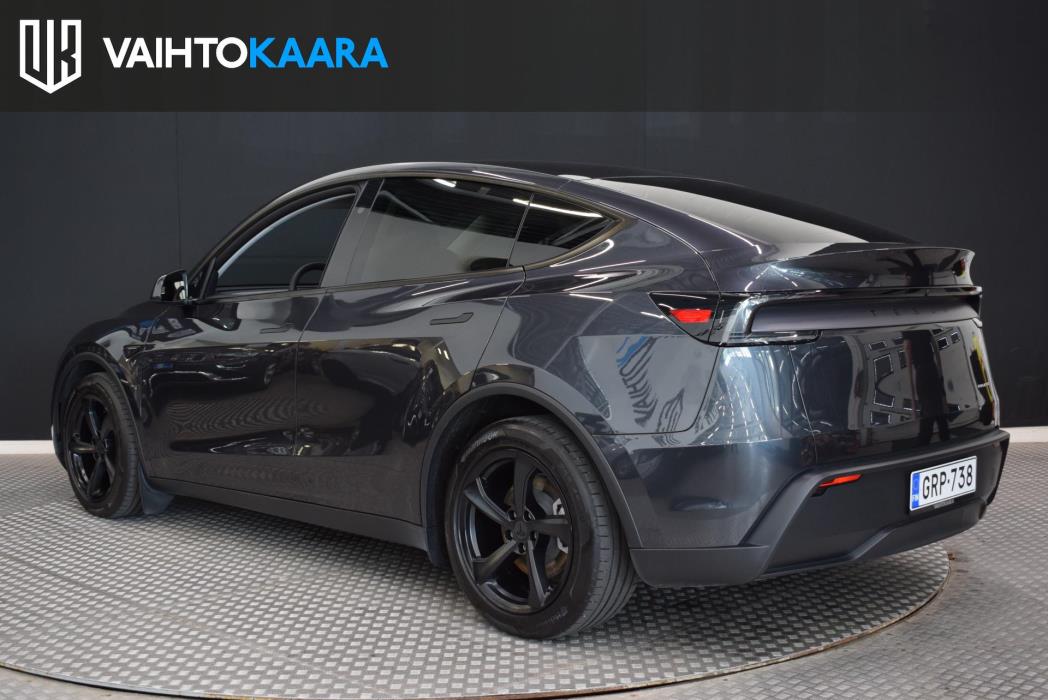 TESLA Model Y 2025