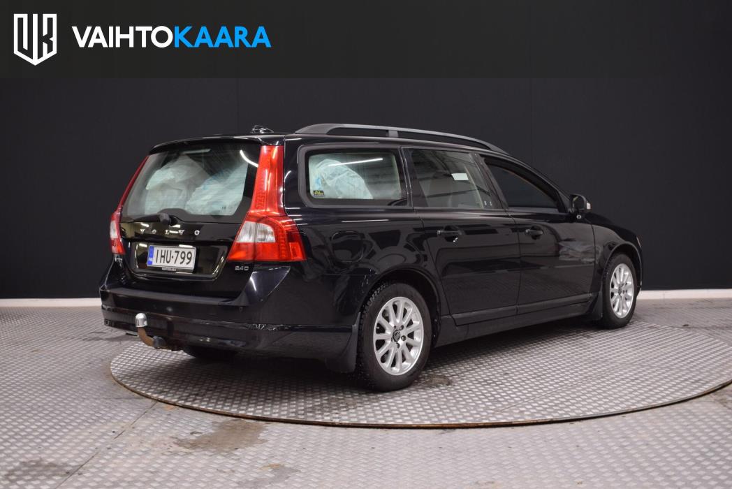 VOLVO V70 2009