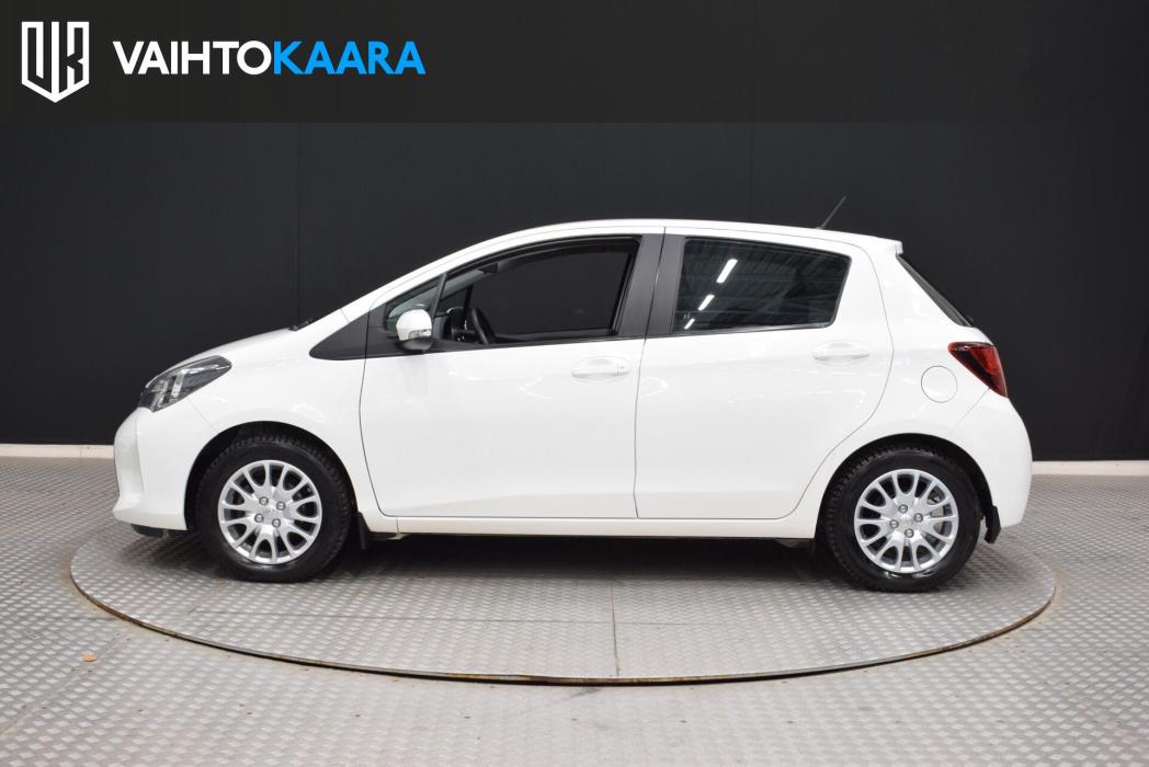 TOYOTA Yaris 2015