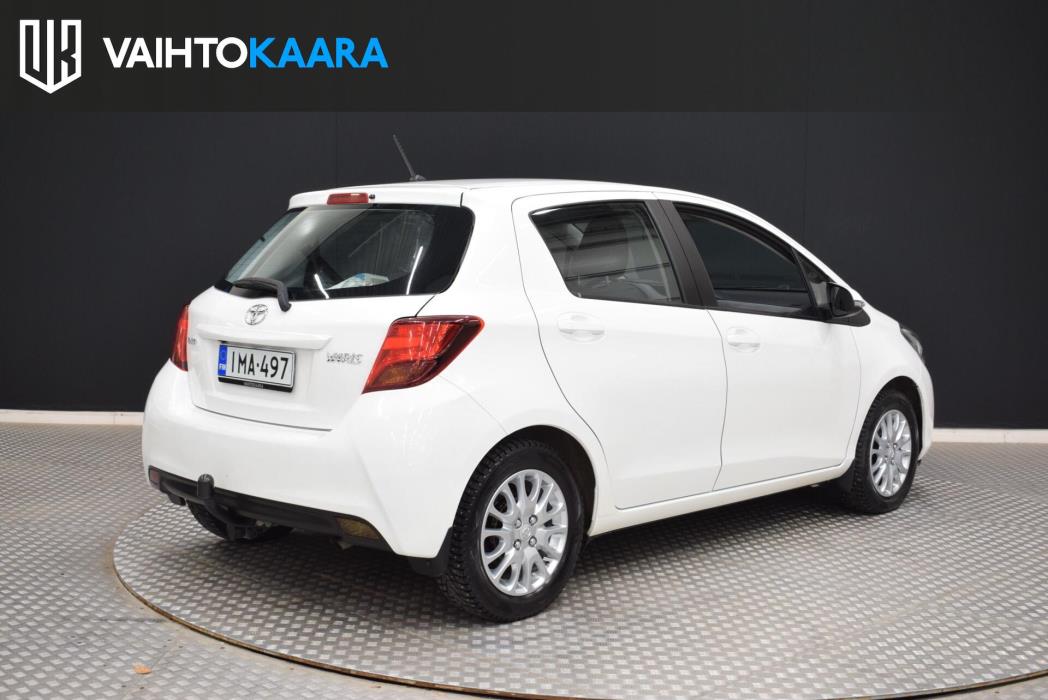 TOYOTA Yaris 2015