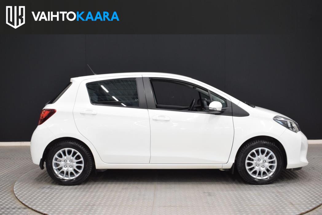 TOYOTA Yaris 2015