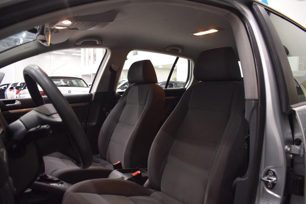 VOLKSWAGEN Golf 2008