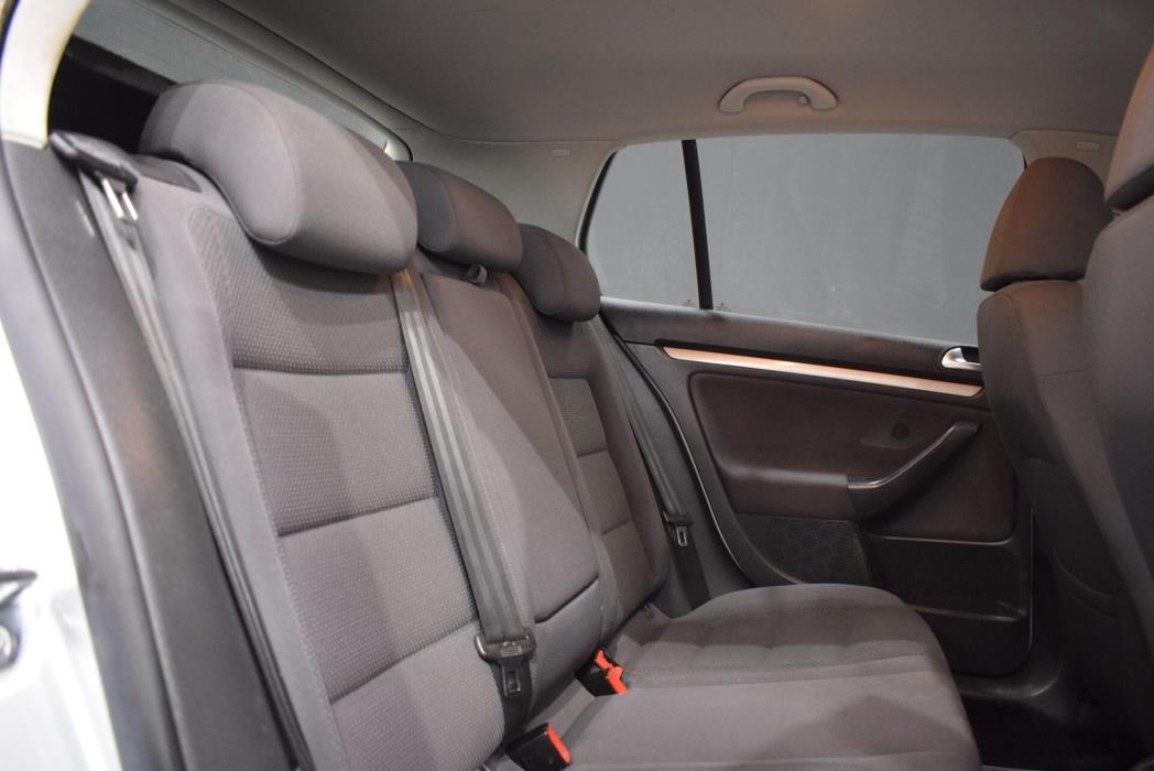 VOLKSWAGEN Golf 2008