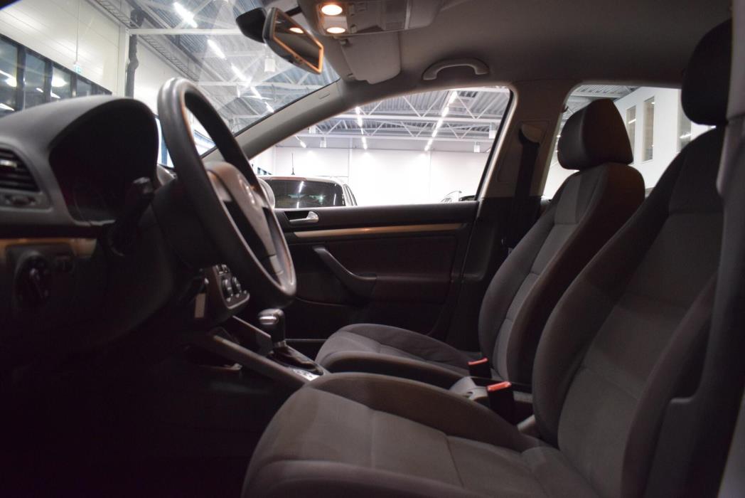 VOLKSWAGEN Golf 2008