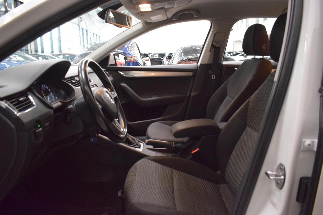 SKODA Octavia 2016