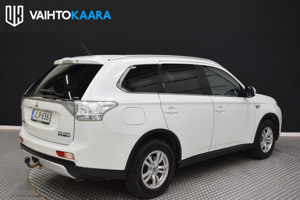 MITSUBISHI Outlander PHEV 2015