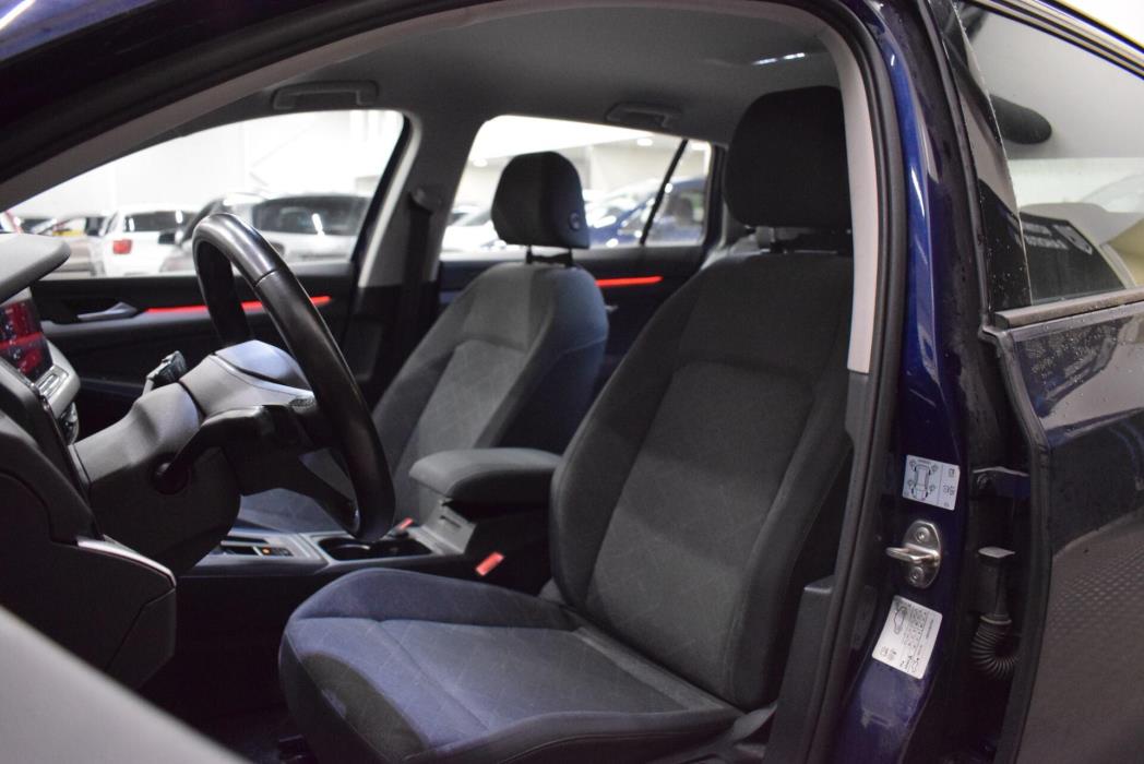 VOLKSWAGEN Golf 2021