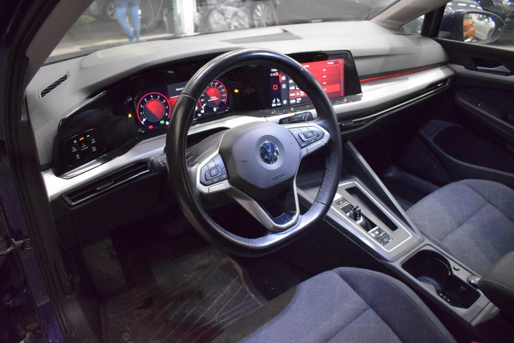 VOLKSWAGEN Golf 2021