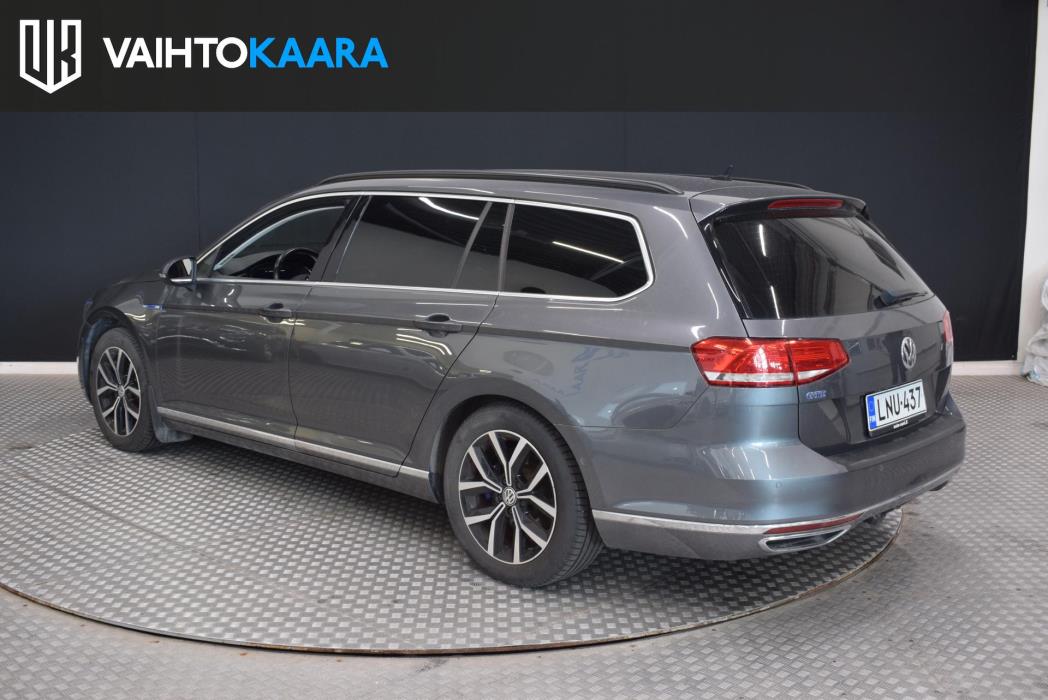 VOLKSWAGEN Passat 2017