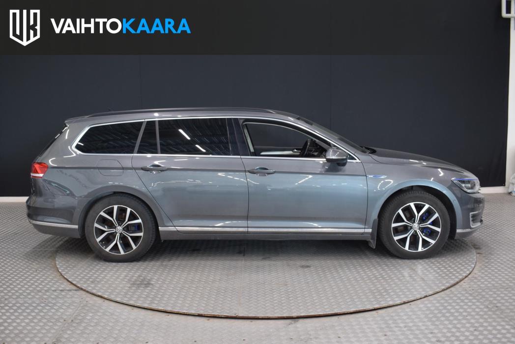 VOLKSWAGEN Passat 2017