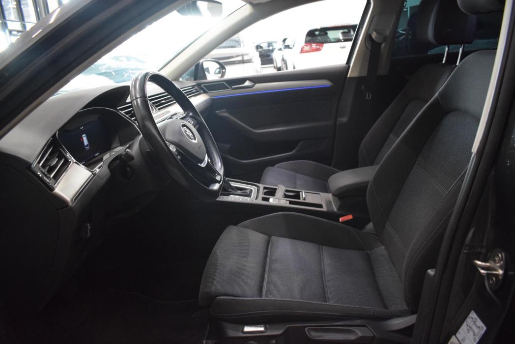 VOLKSWAGEN Passat 2017