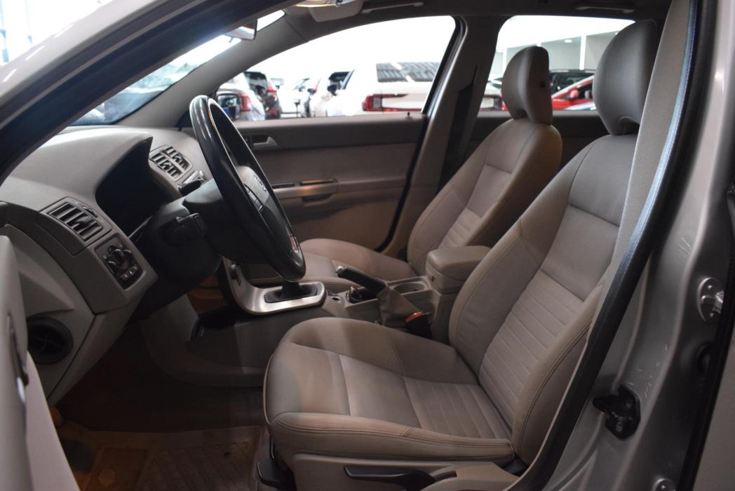 VOLVO V50 2004