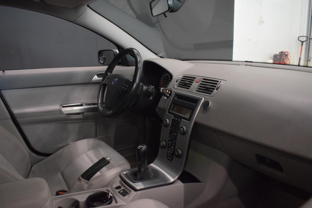 VOLVO V50 2004