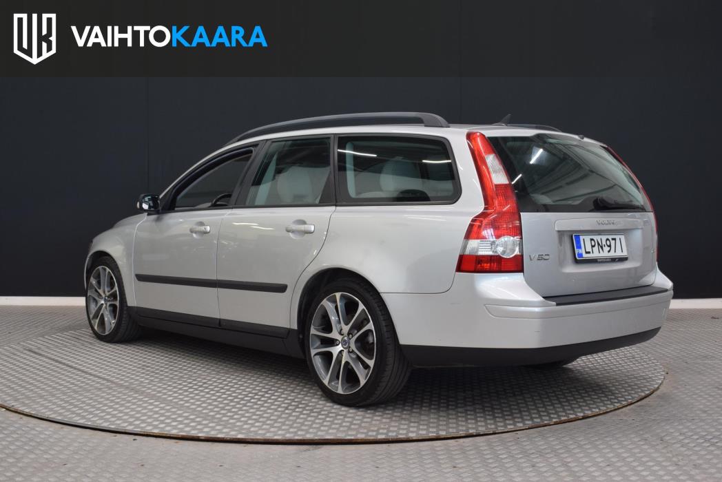 VOLVO V50 2004