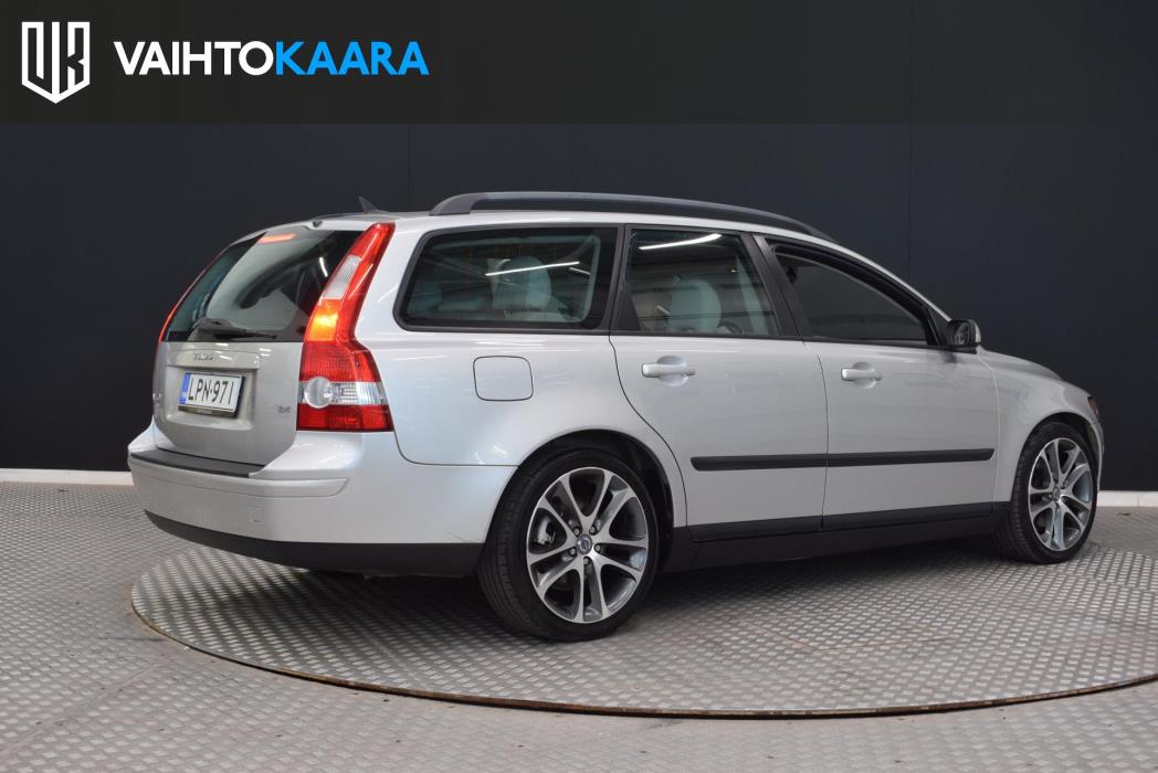 VOLVO V50 2004