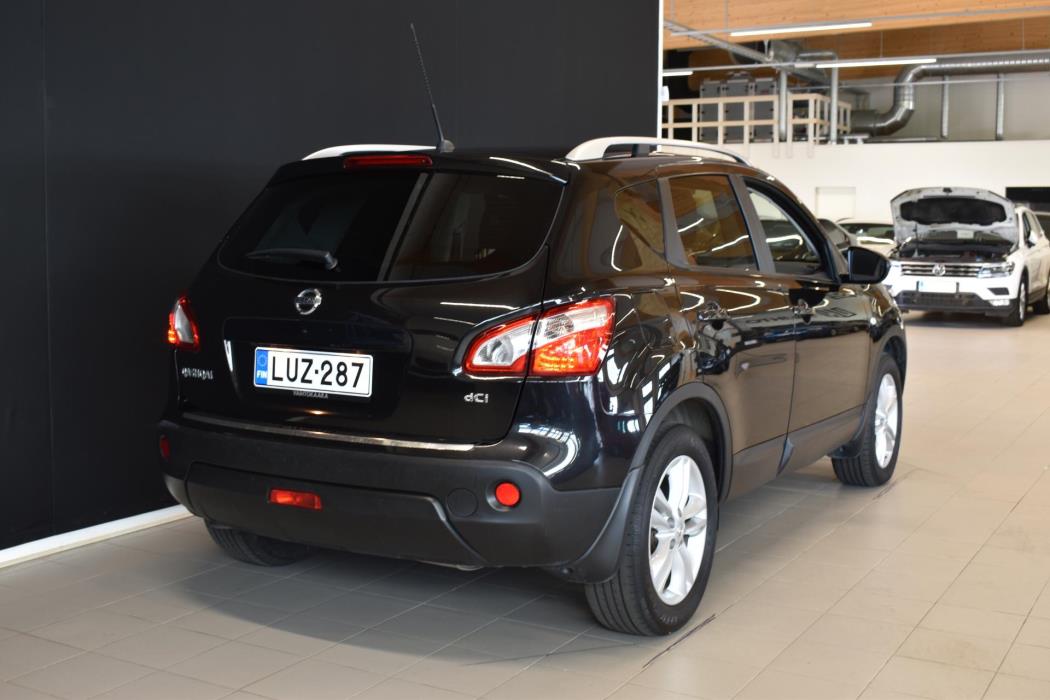 NISSAN Qashqai 2013