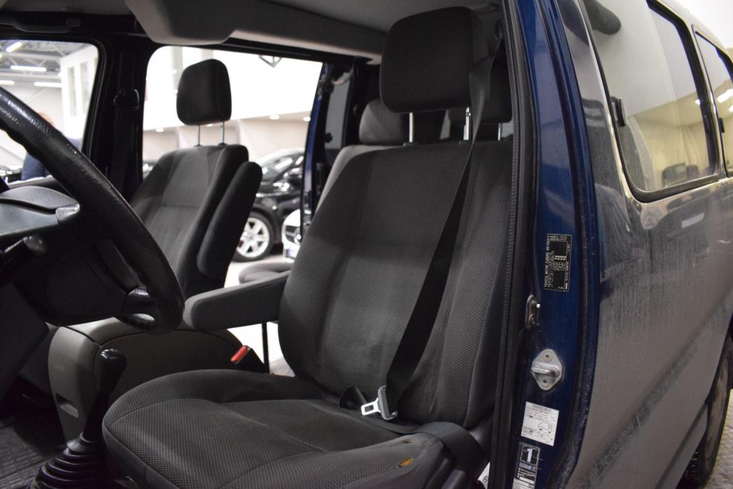 TOYOTA Hiace 2009