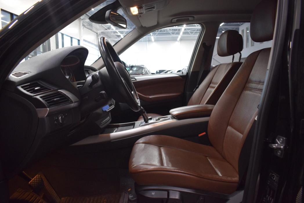 BMW X5 2011