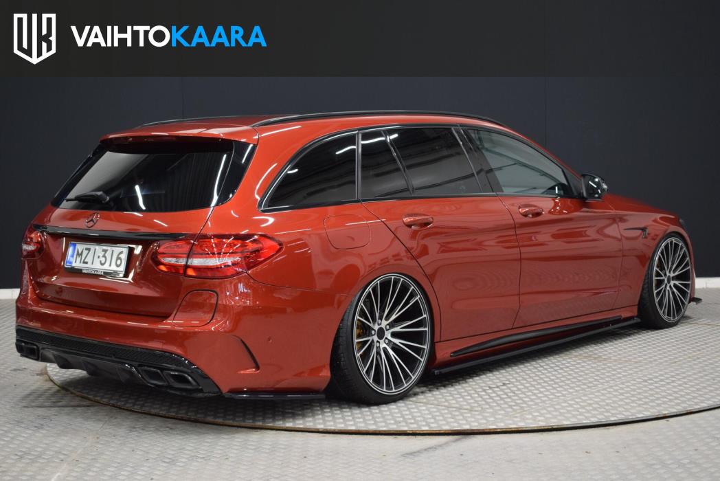 MERCEDES-BENZ C 2016