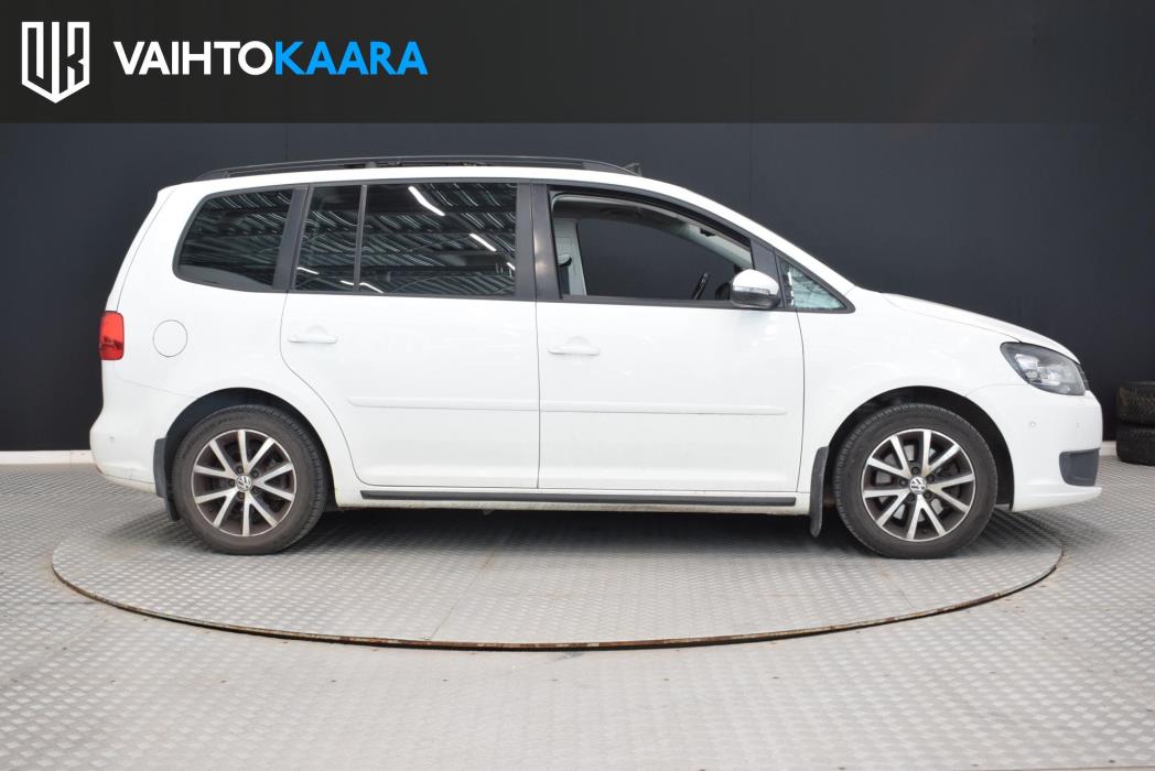 VOLKSWAGEN Touran 2014