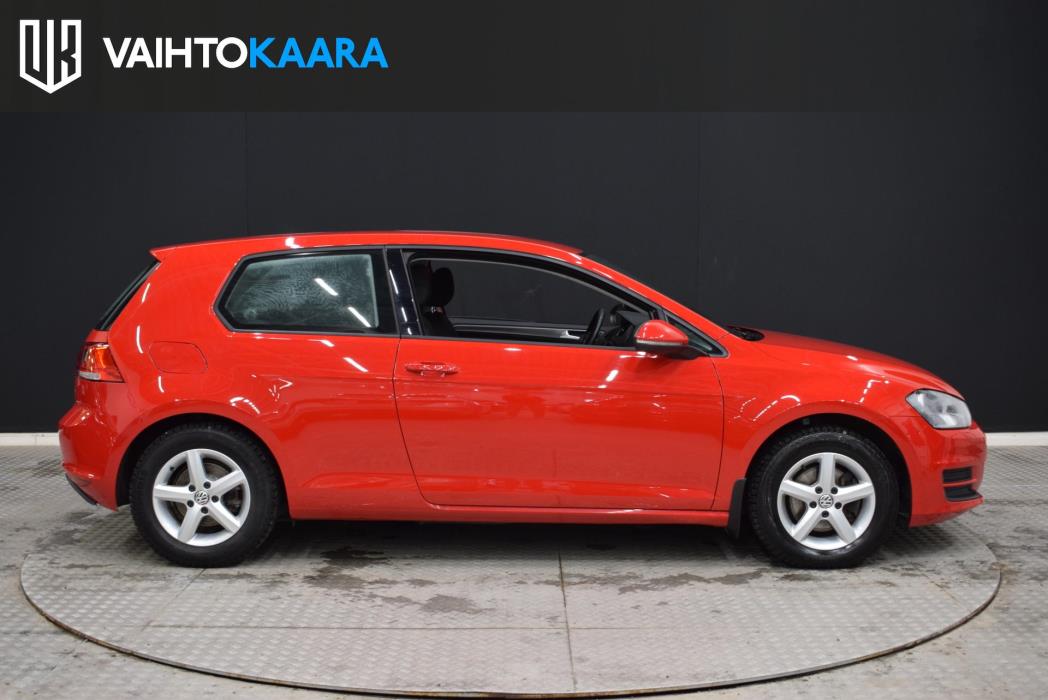 VOLKSWAGEN Golf 2014