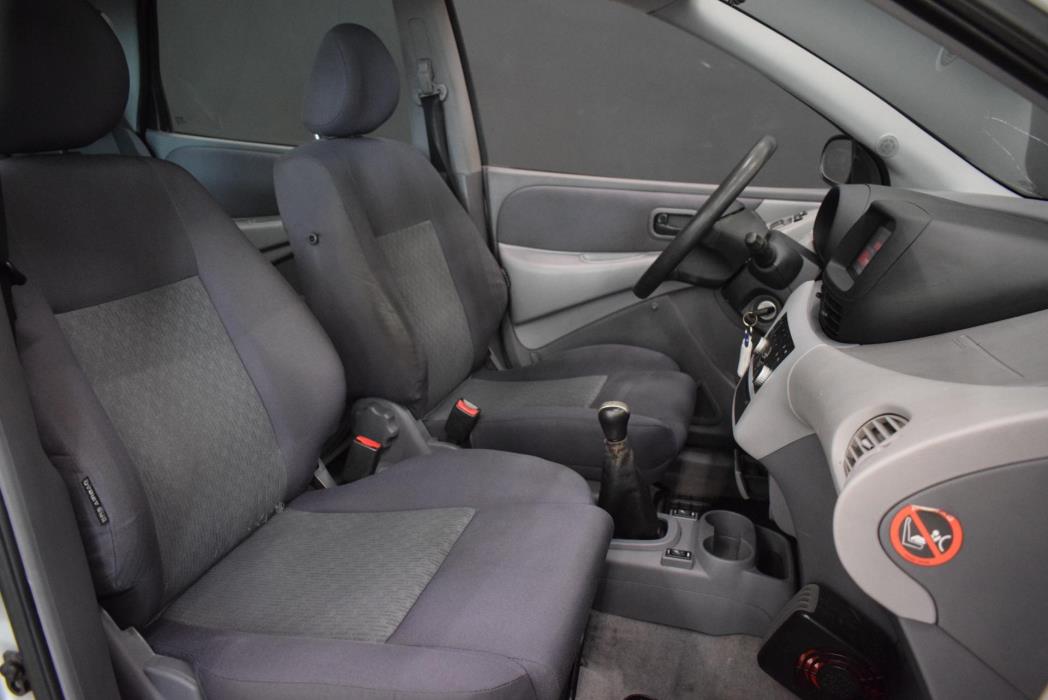NISSAN Almera 2005