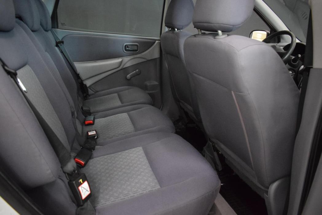 NISSAN Almera 2005