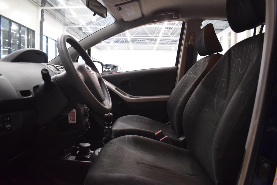 TOYOTA Yaris 2010