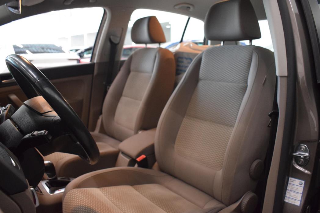 VOLKSWAGEN Golf Plus 2012