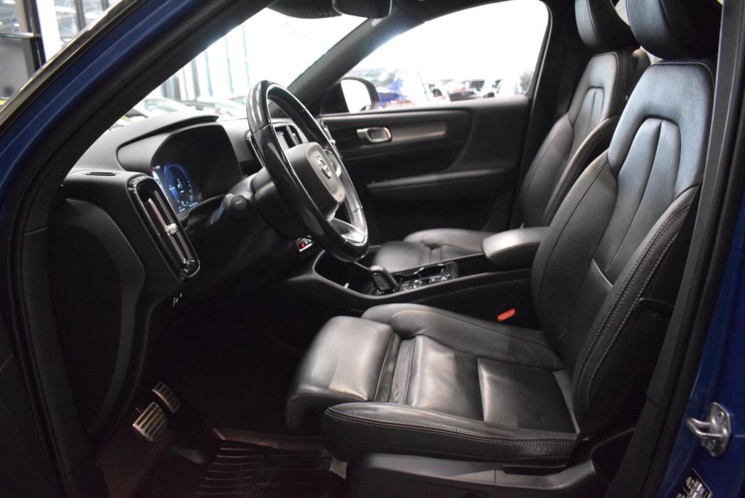 VOLVO XC40 2021