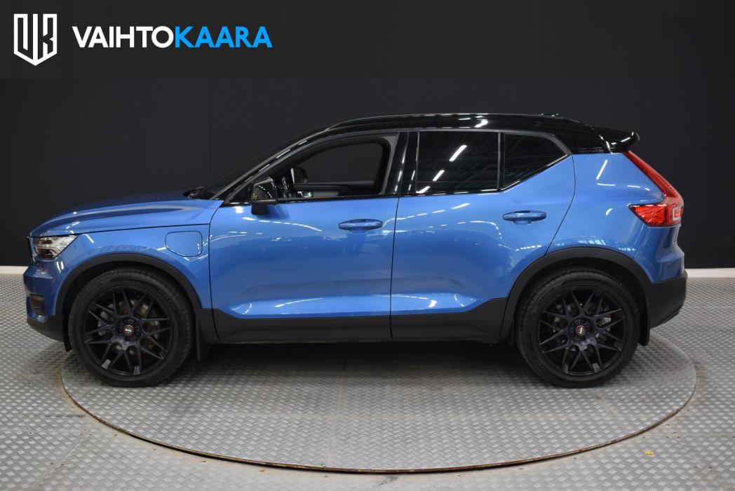 VOLVO XC40 2021