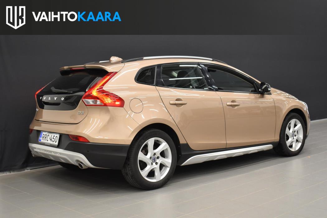 VOLVO V40 Cross Country 2013