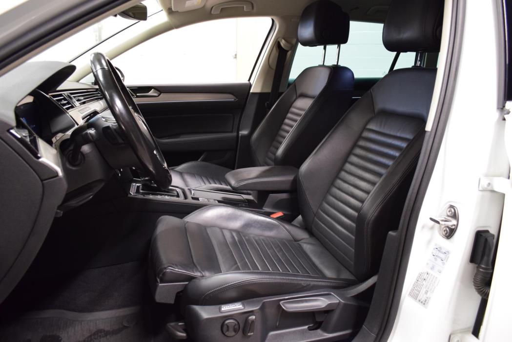 VOLKSWAGEN Passat 2018