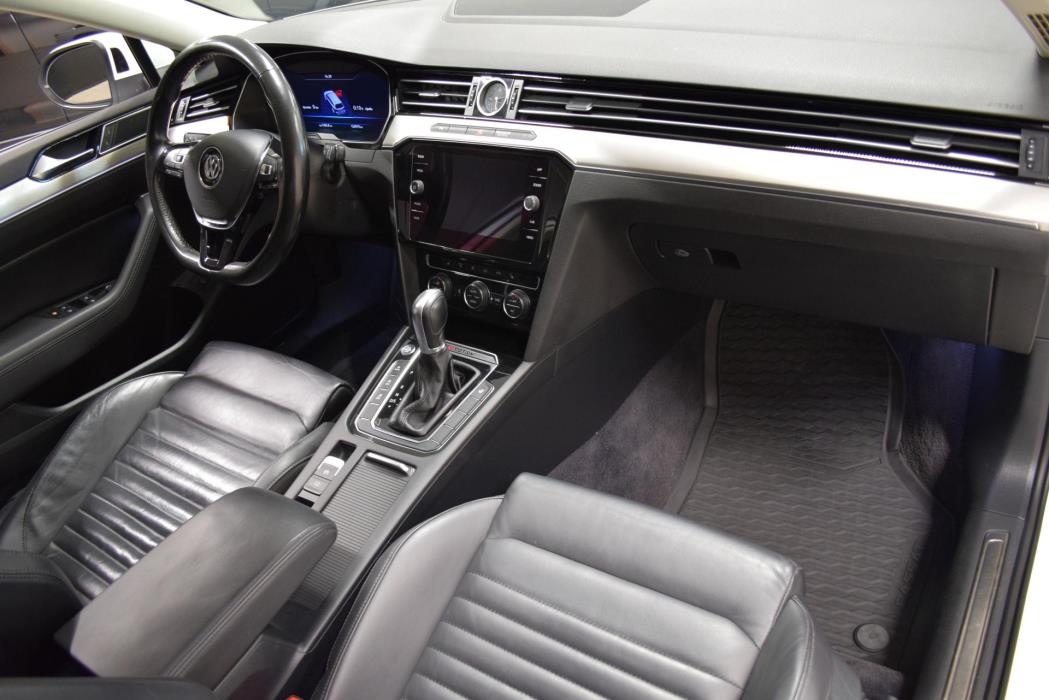 VOLKSWAGEN Passat 2018