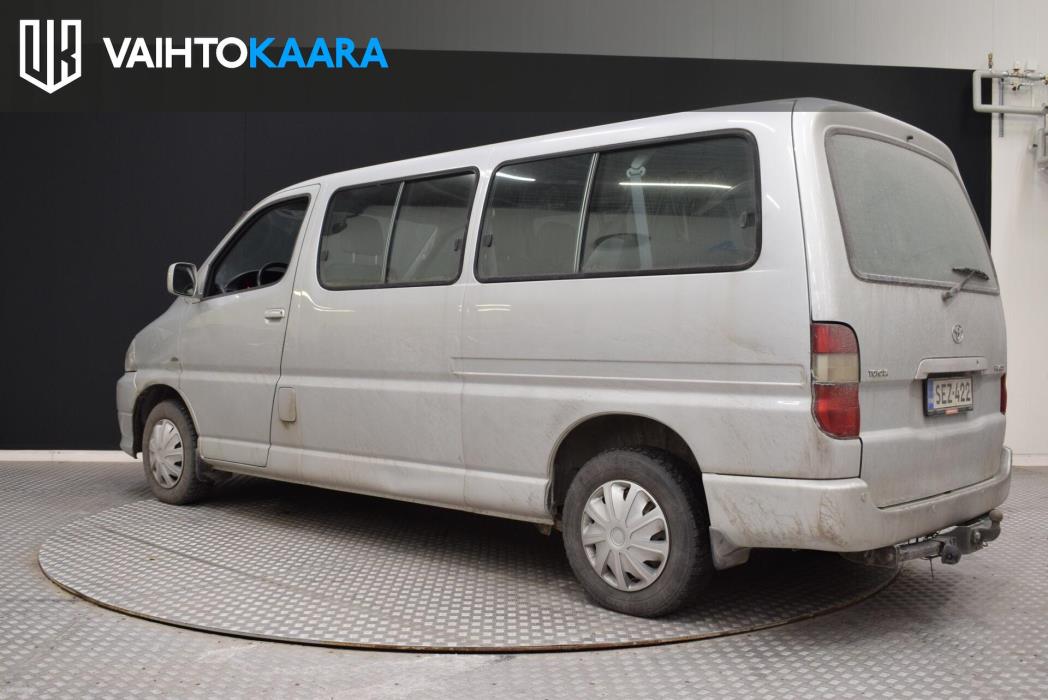 TOYOTA Hiace 2009