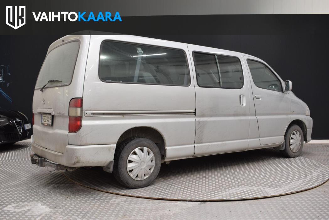 TOYOTA Hiace 2009