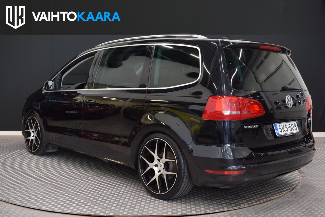 VOLKSWAGEN Sharan 2012